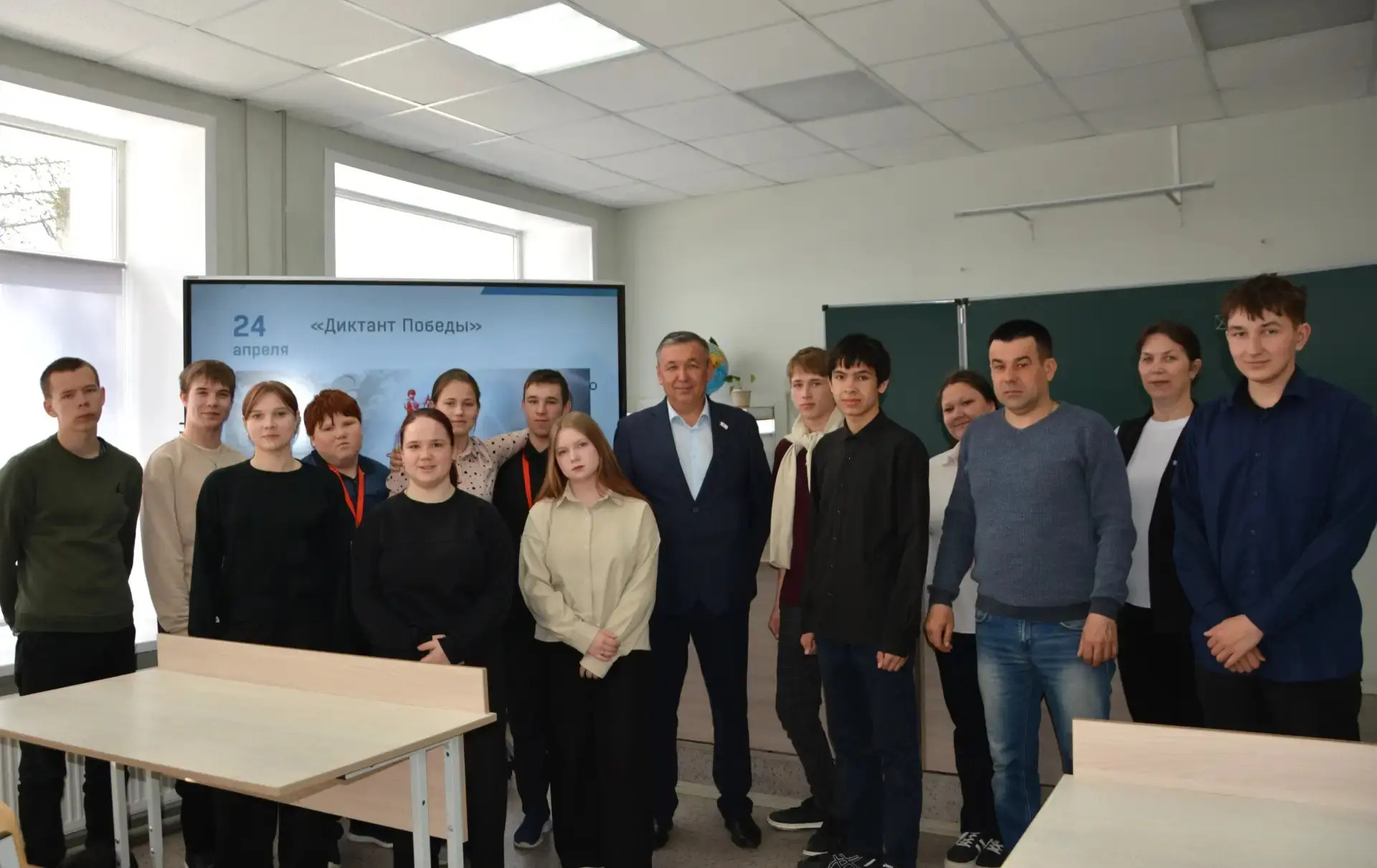 Откровенно о законах: депутаты Марий Эл провели Неделю парламентаризма в школах и деревнях республики