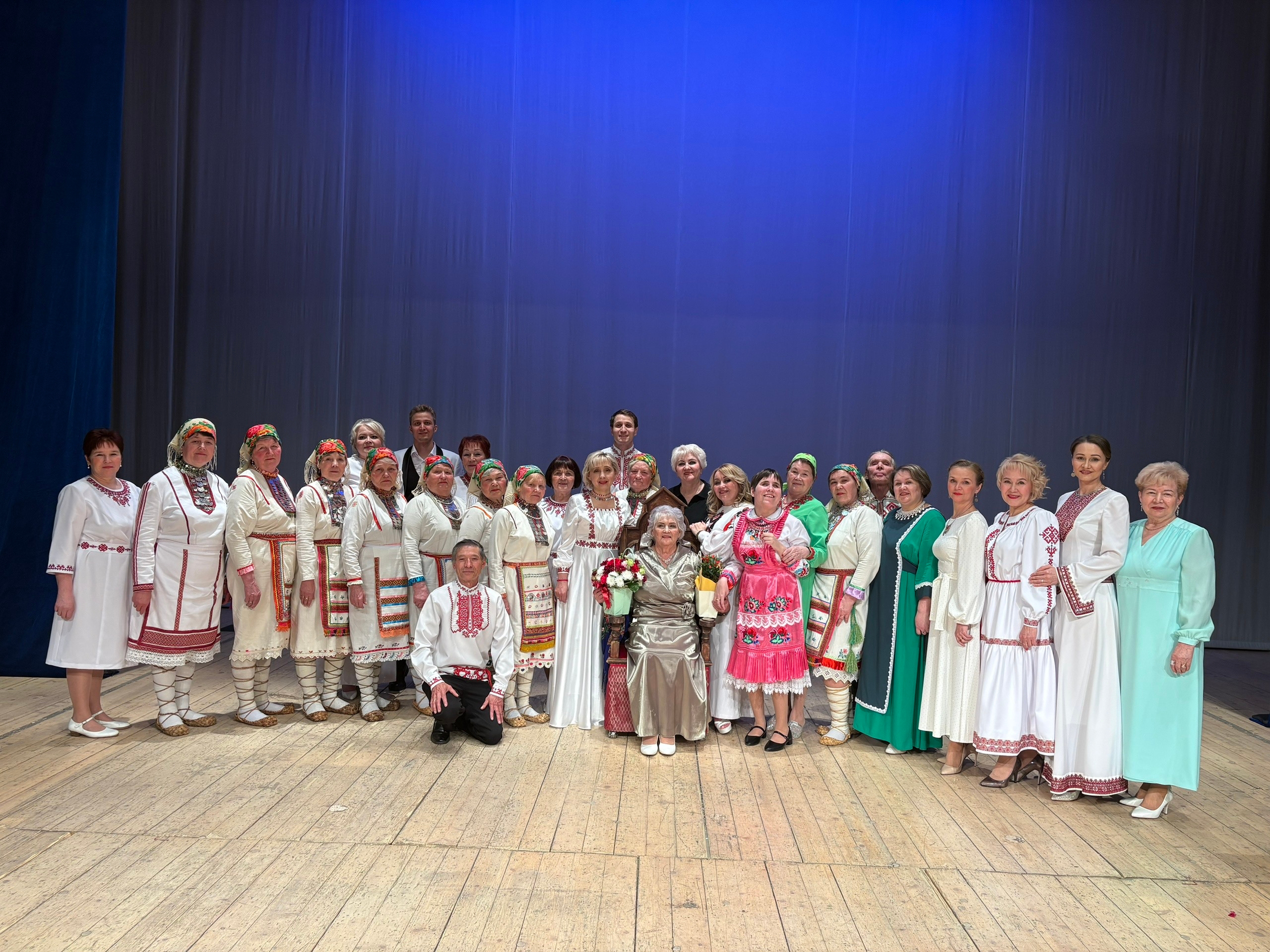 Талант, вдохновение и признание: Александр Майоров  поздравил заслуженного работника культуры Марий Эл  Раису Николаеву с юбилеем