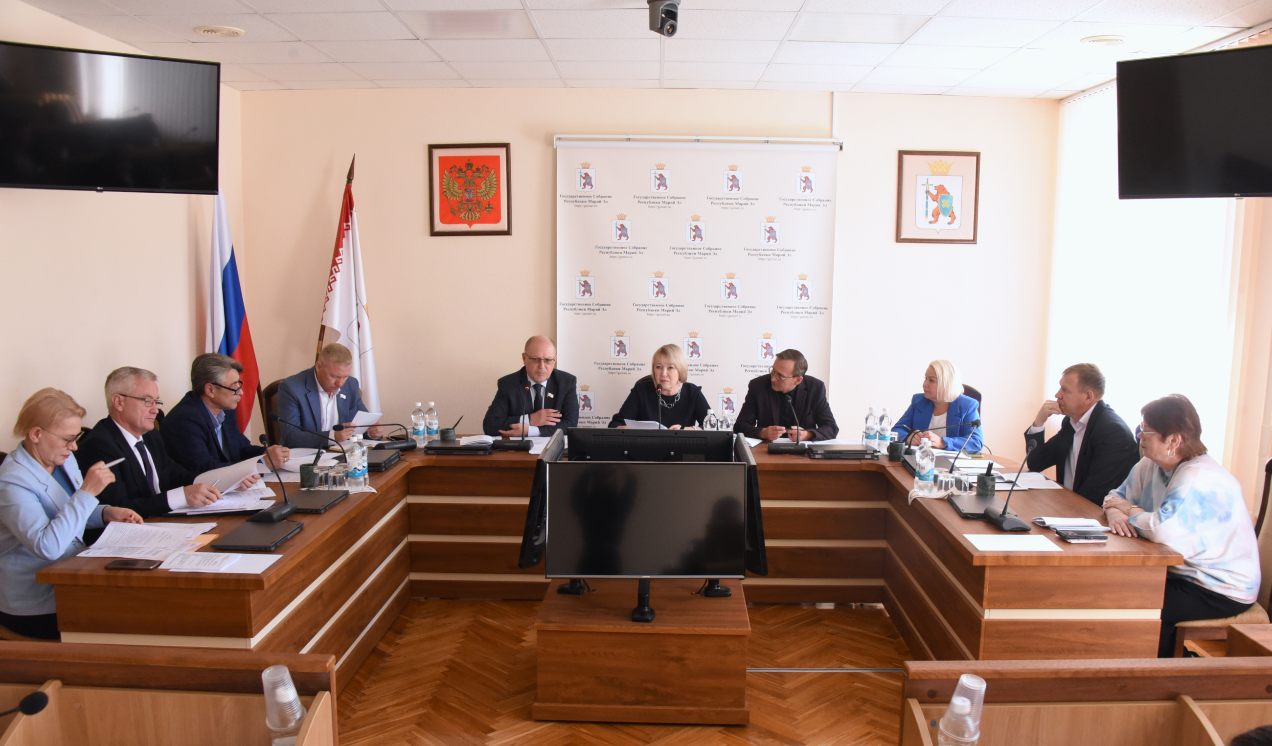 В Государственном Собрании состоялось очередное заседание рабочей группы по совершенствованию законодательства Республики Марий Эл о культуре и языках