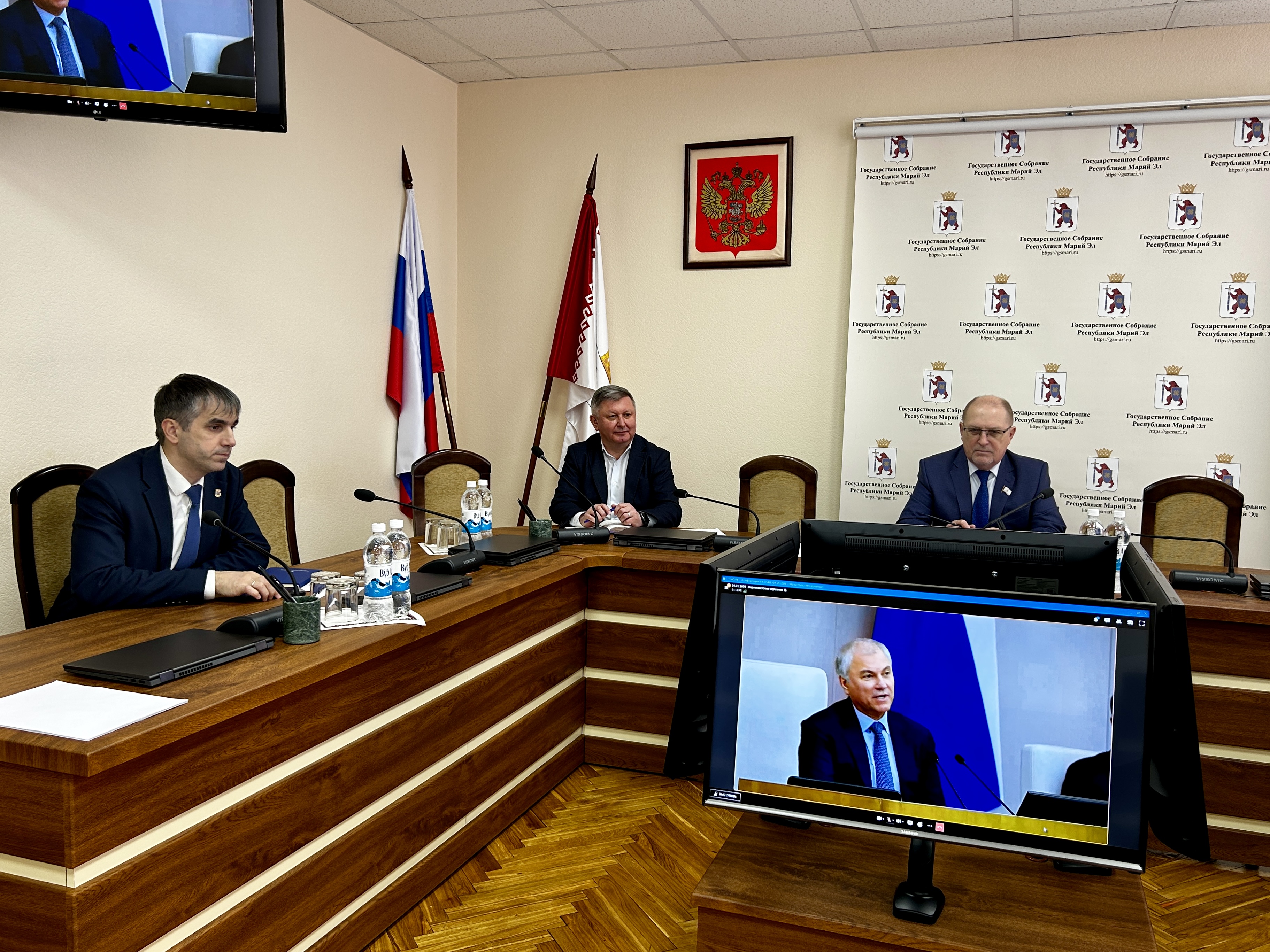 В Госдуме обсудили стратегию развития  легкой промышленности России