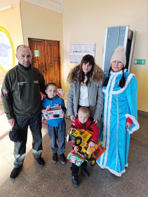 Новогодние подарки от Председателя Государственного Собрания Марий Эл доставлены детям в Запорожье и в семью участника СВО 