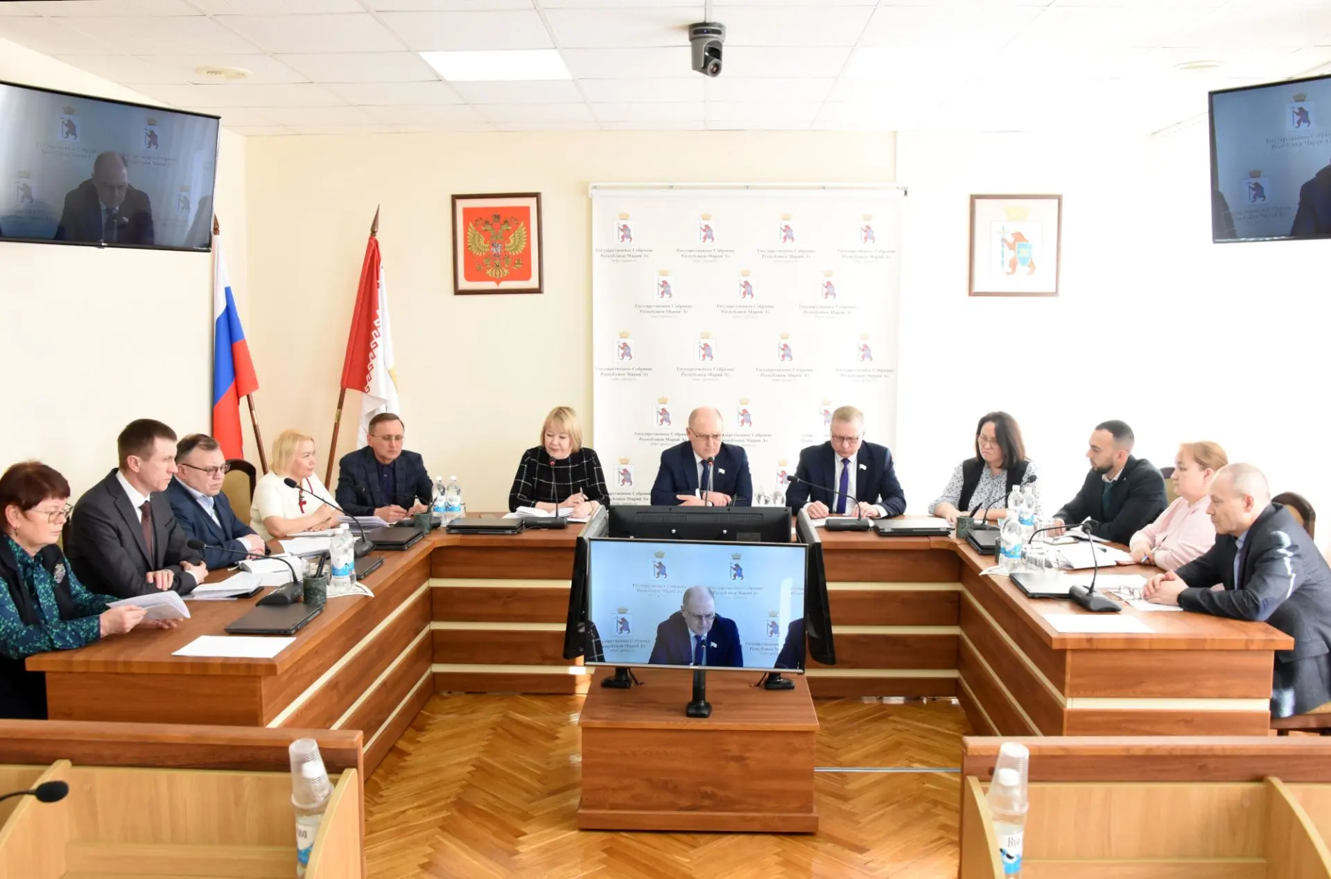 Рабочая группа приступила к работе по совершенствованию законов о культуре и языках