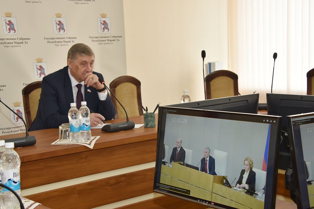 Председатель Правительства Российской Федерации представил парламентариям отчет