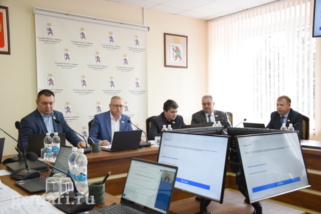Завершилось предварительное рассмотрение сессионных документов