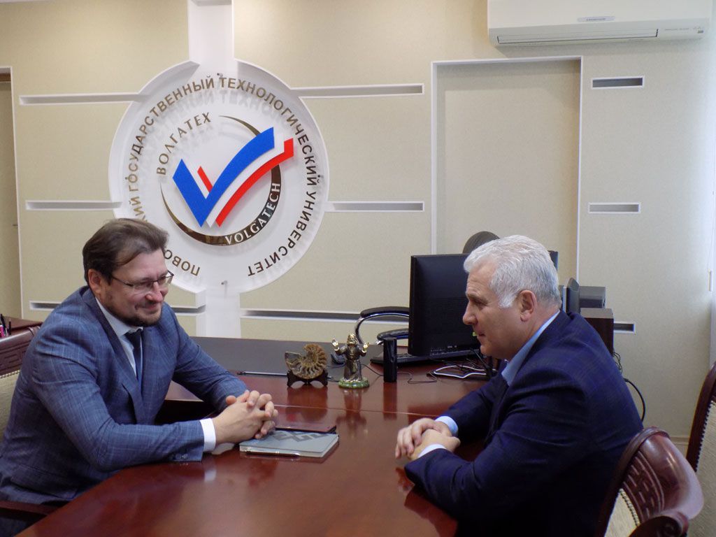 Сенатор С.А. Мартынов отметил важность открытия военно-учебного центра в Волгатехе