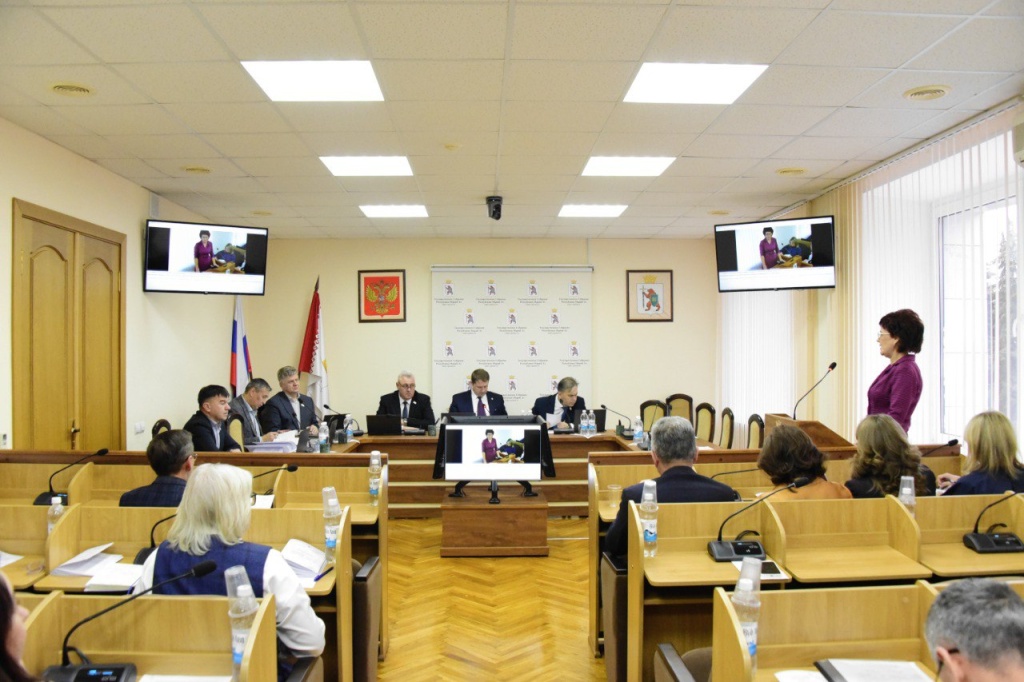 Завершен первый этап предварительного рассмотрения  сессионных документов