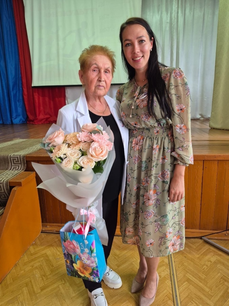 Янгелова.jpg