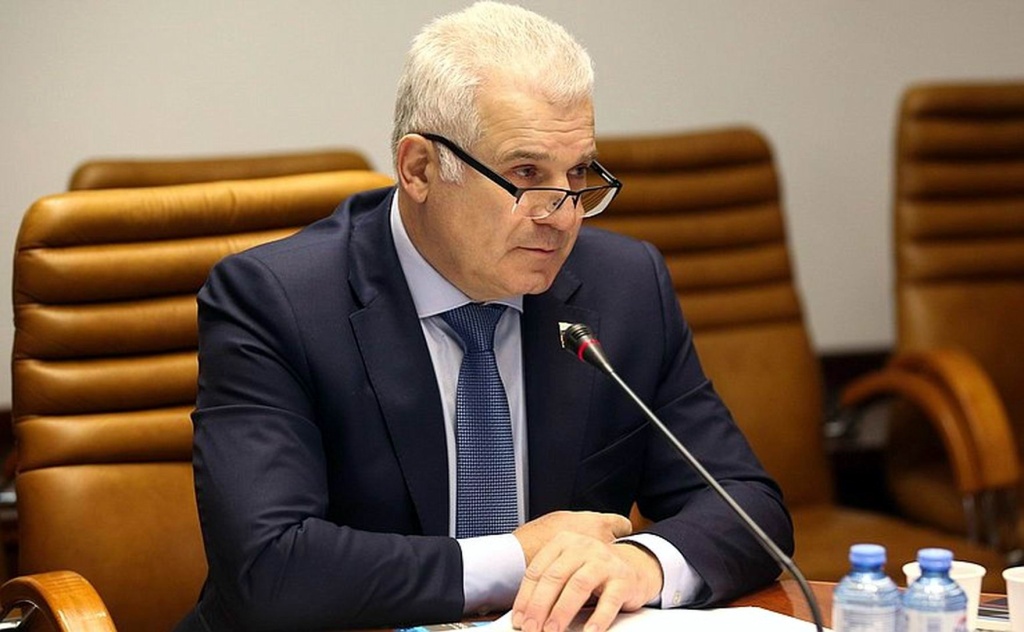 Сенатор Сергей Мартынов отметил важность внедрения цифровых технологий