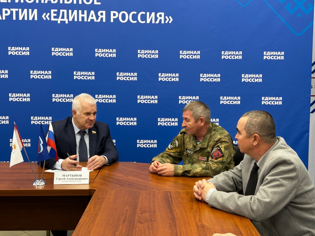 Сенатор РФ Сергей Мартынов окажет содействие в обустройстве военного мемориала в Сернуре