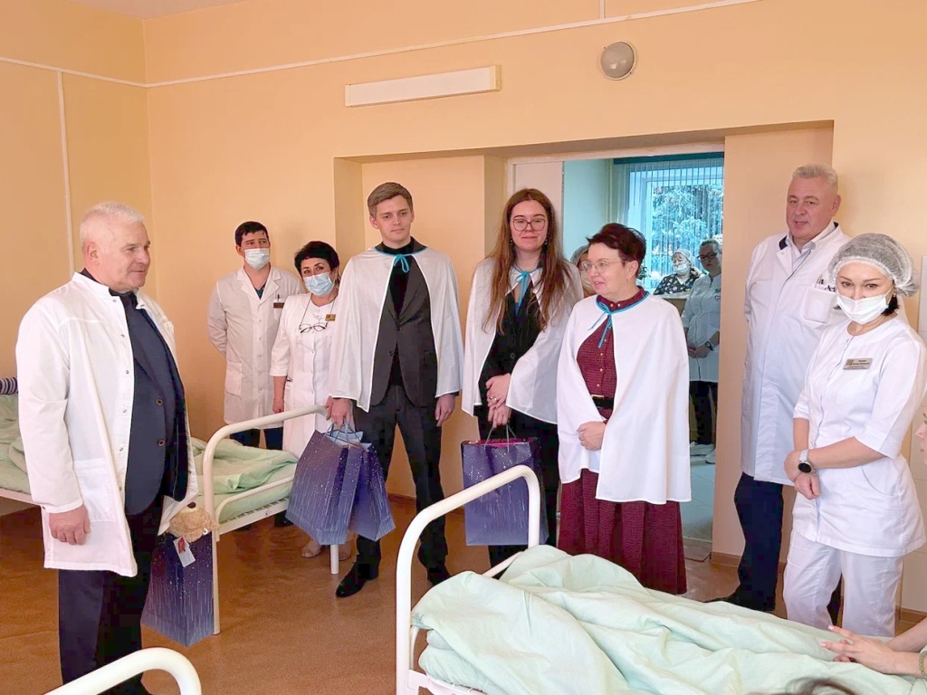 Сенатор РФ Сергей Мартынов принял участие в акции «Коробка Храбрости»  