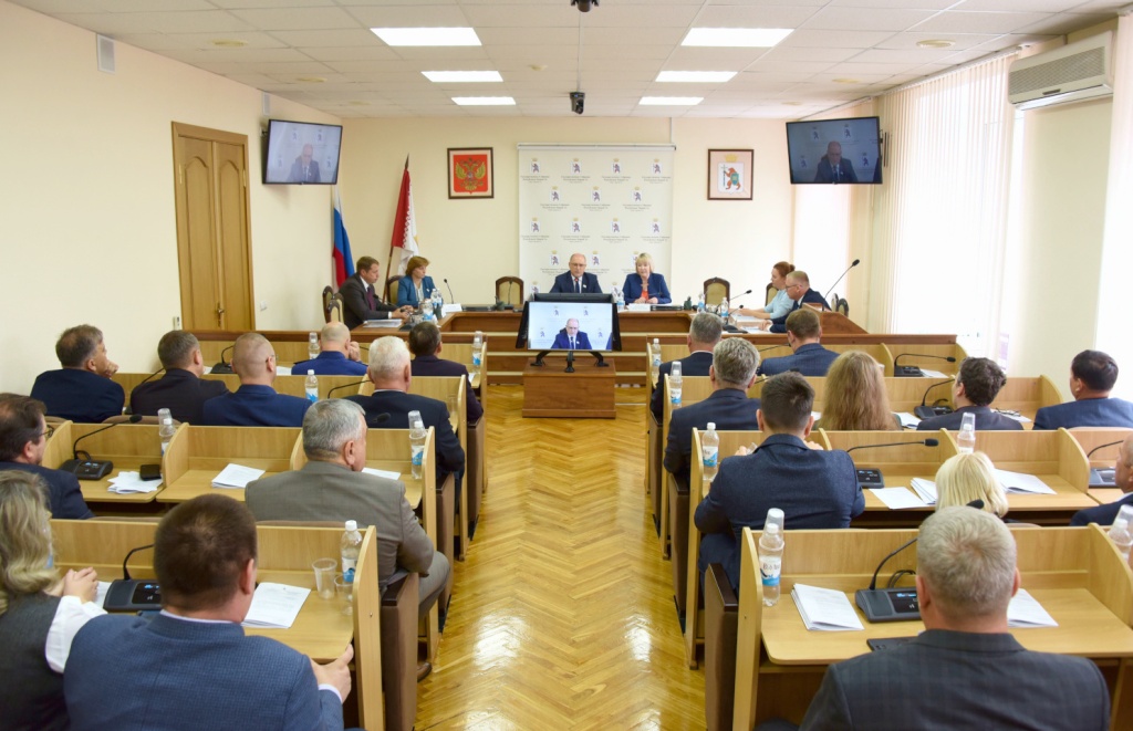 Депутатам представлены внесенные законопроекты