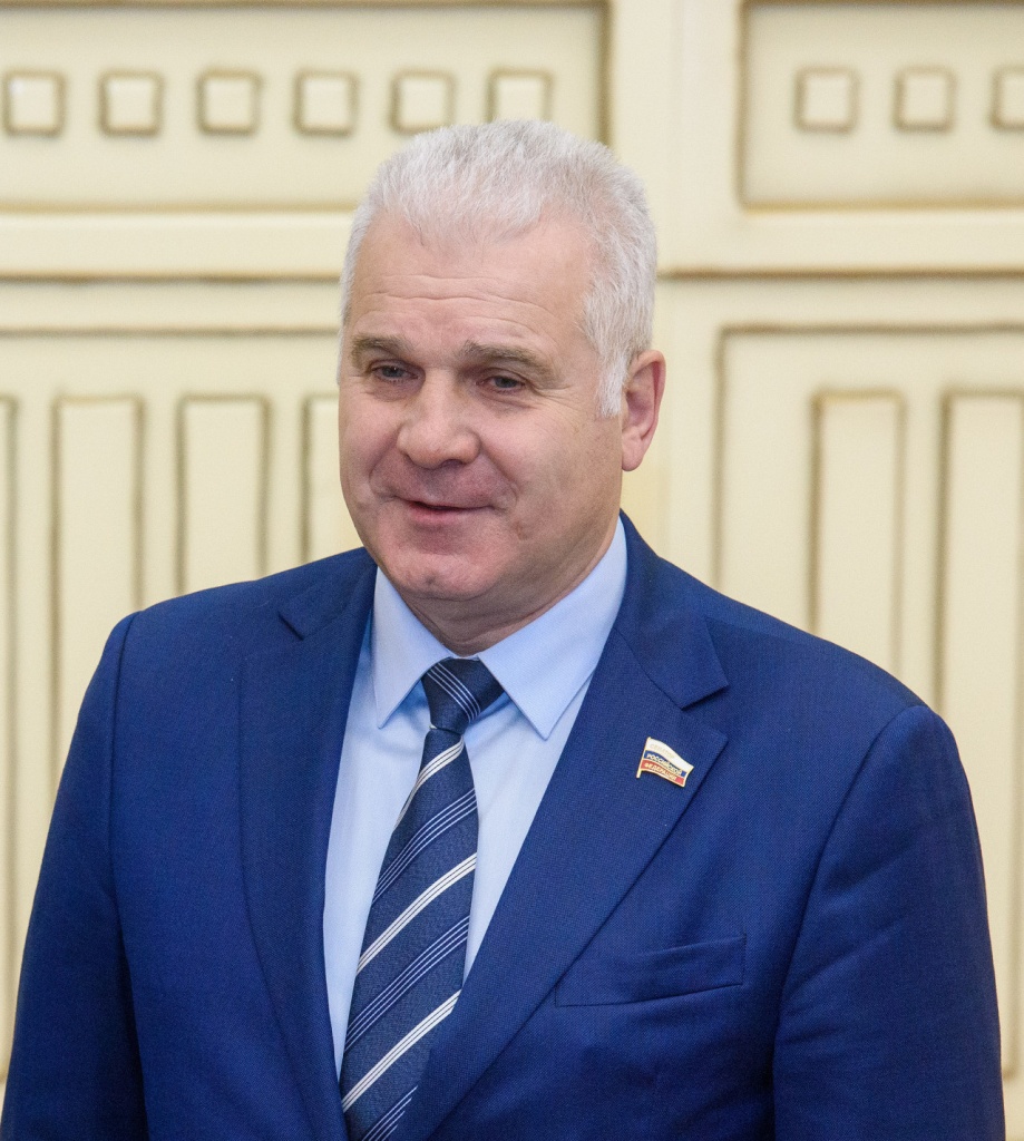 Сенатор от Марий Эл Сергей Мартынов поздравляет жителей региона с Днем семьи, любви и верности