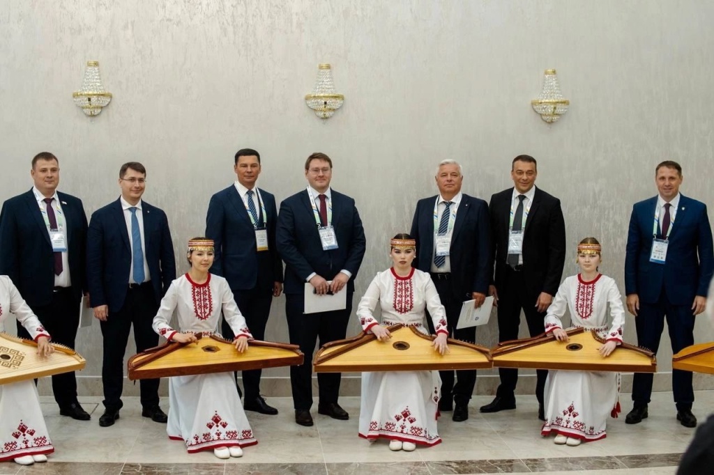 Лабутин и Швецов конференция.jpg