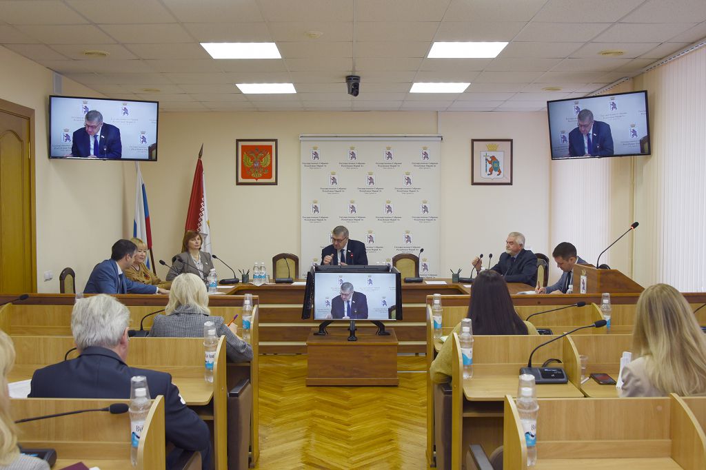 На заседании Совета обсудили планы работы парламента
