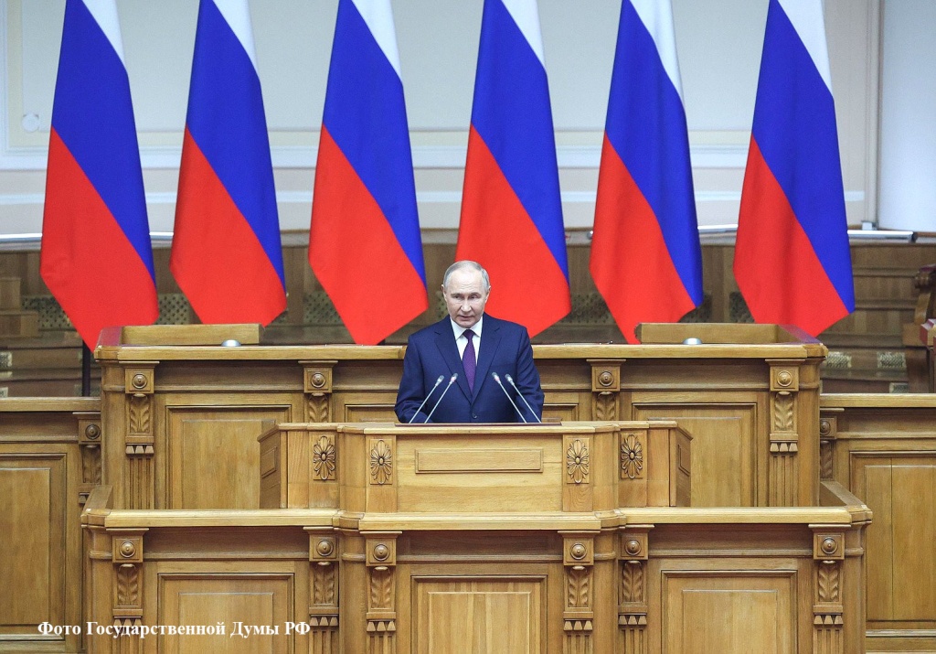 Владимир Путин выступил перед законодателями России